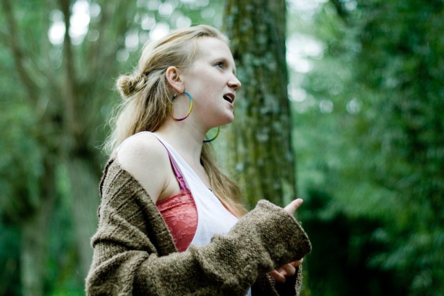 hollie_performing2andreaseigl